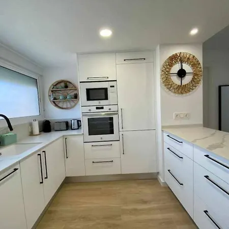 Chamartin - Acogedor - Playa Piscina Parking Y Ac Apartmán Alicante