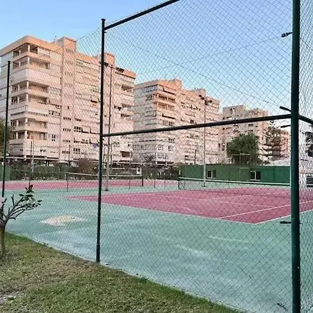 Chamartin - Acogedor - Playa Piscina Parking Y Ac Apartmán *