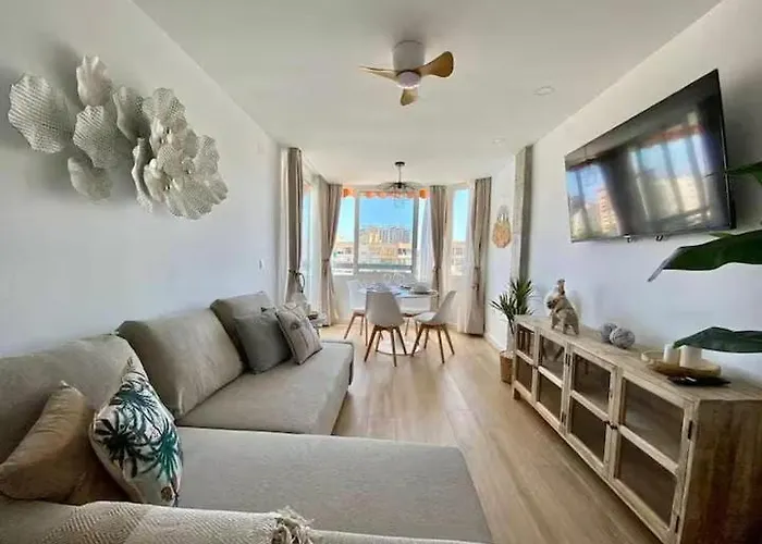 Chamartin - Acogedor - Playa Piscina Parking Y Ac Apartman